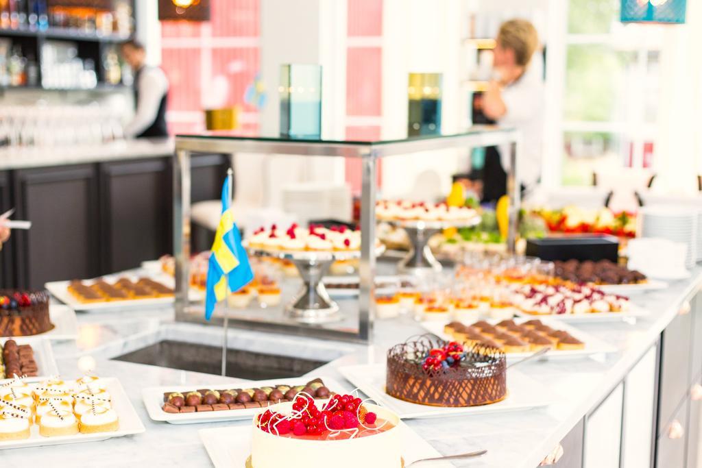 Brook Hotels Arlanda Rosersberg Buitenkant foto