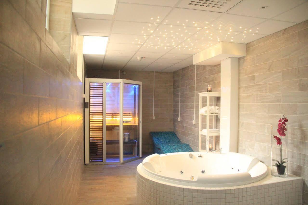 Brook Hotels Arlanda Rosersberg Buitenkant foto